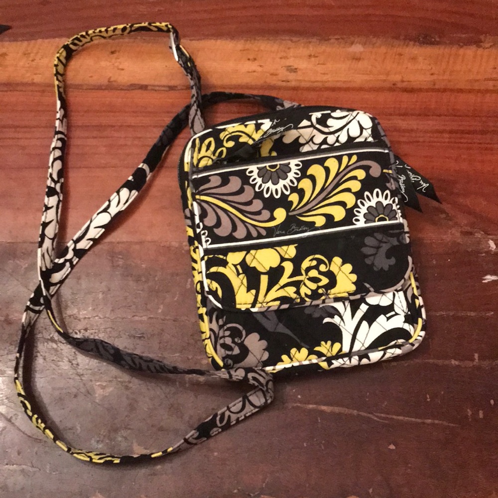 Vera Bradley retired✨ Baroque crossbody bag